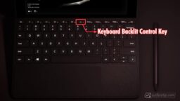 Is Surface Go 3 keyboard backlit?